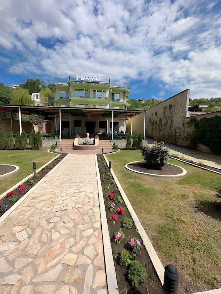 Hotel Hayat Hotel Ltd