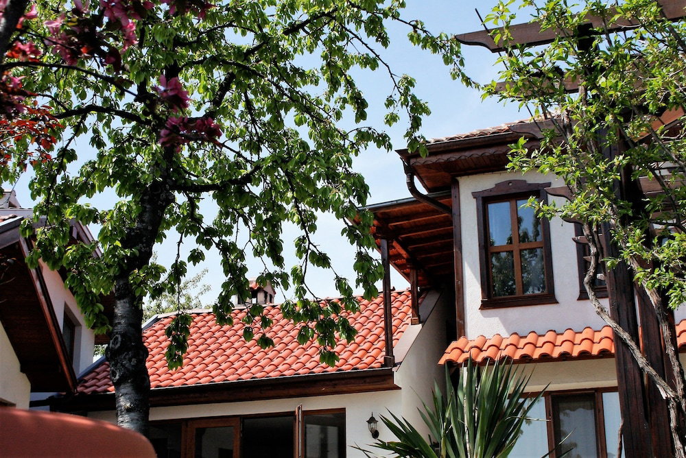 Hotel Iliikova House