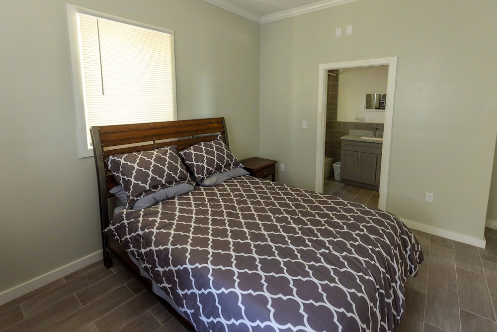 Hotel Seas The Day - Brand New Villa W/Ocean View, Walk To Rainbow Bea 3 Bedroom Home