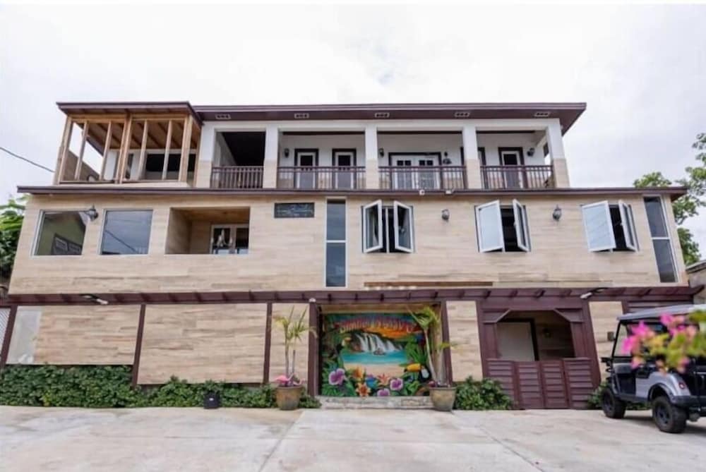 Hotel Simply Native B And B