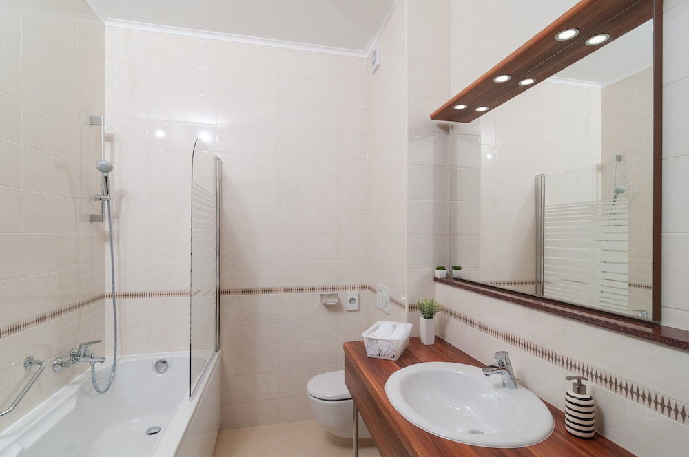 Hotel Luxury Rooms Near Beach 3