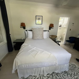 Hotel Runaway Hill Inn cazare Dunmore Town