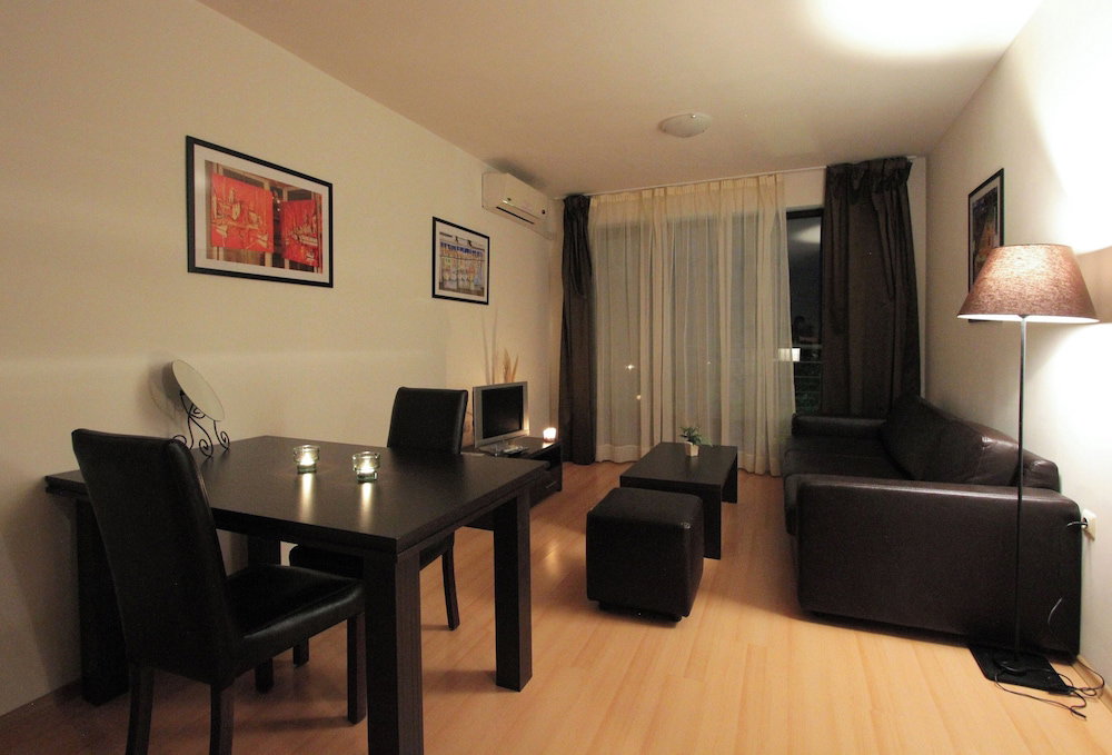 Charming 1 Bedroom Apartment For Up To 4 Guests