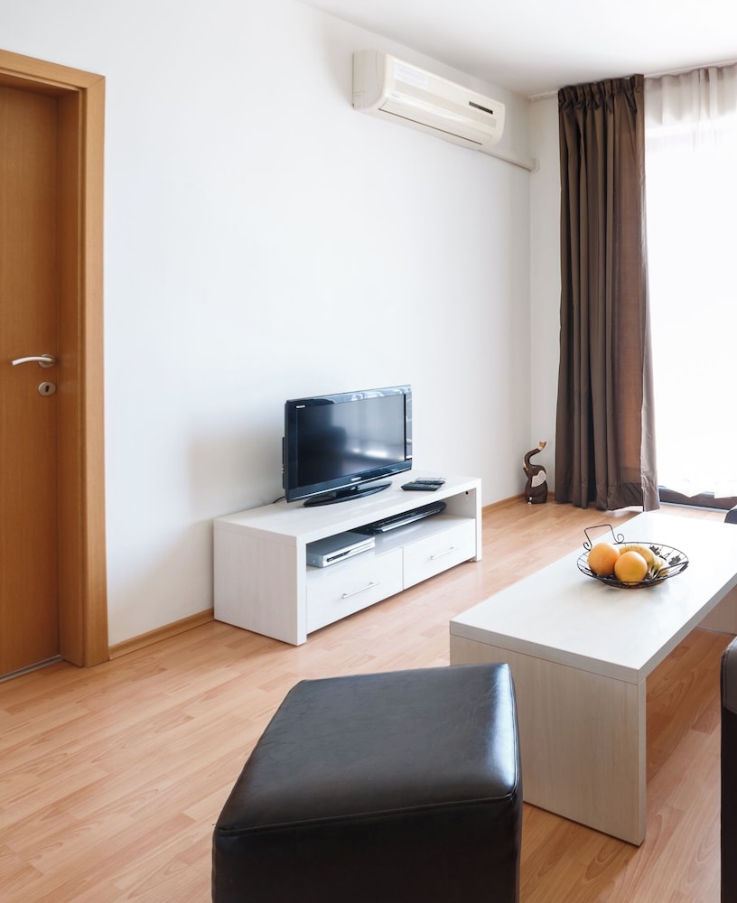 Charming 1 Bedroom Apartment For Up To 4 Guests