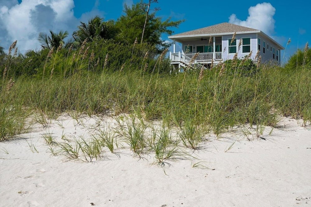 Hotel Lavender Beach House 2 Bedroom Home