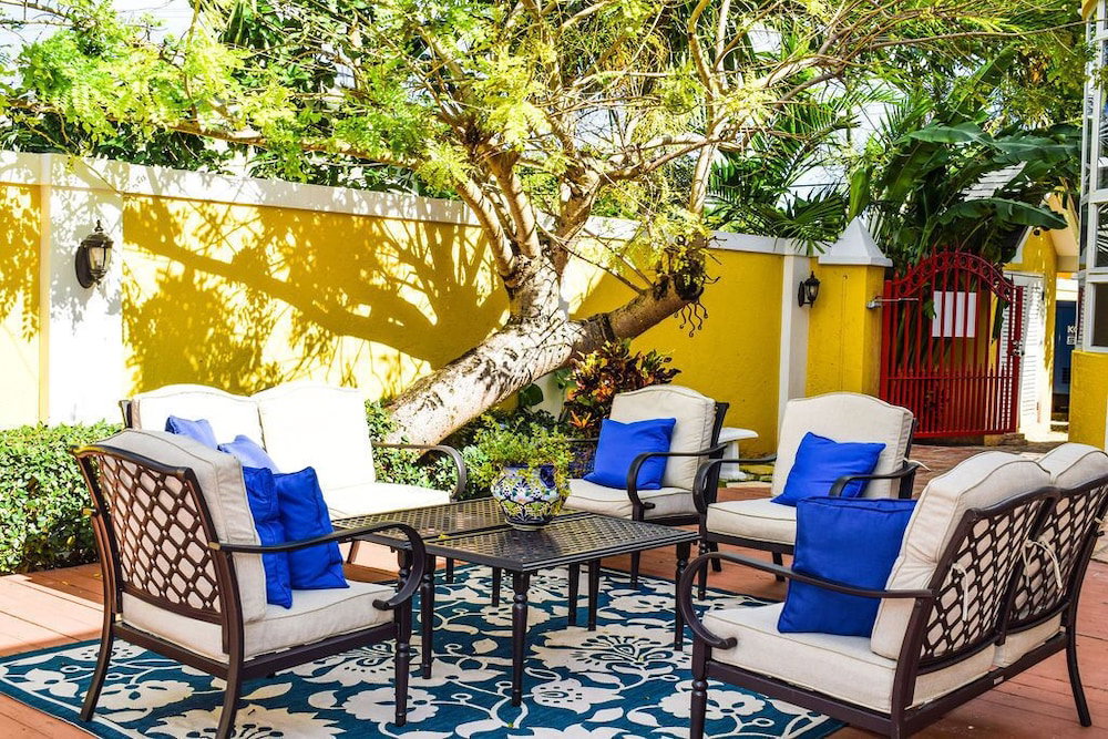 Hotel Brownstone Marlin Drive