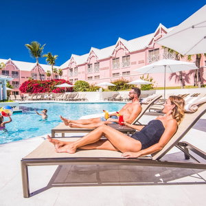 Hotel Comfort Suites Paradise Island cazare Nassau
