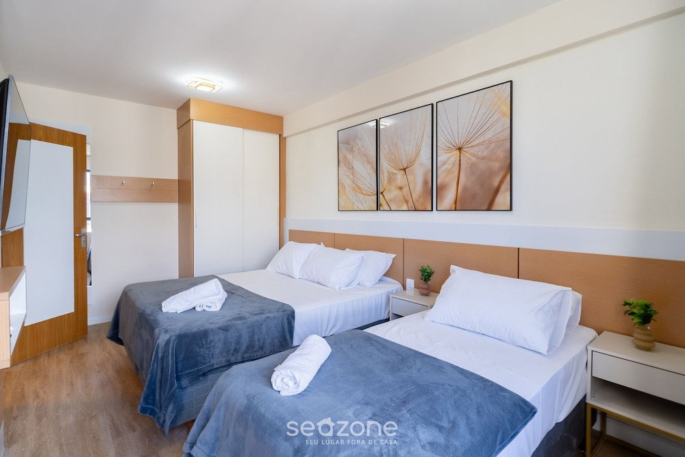 Hotel Fully Equipped Accommodations In A Building With Pool And Gym In Downtown Florianopolis - Lins