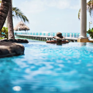 Hotel Pelican Reef Villas Resort cazare San Pedro