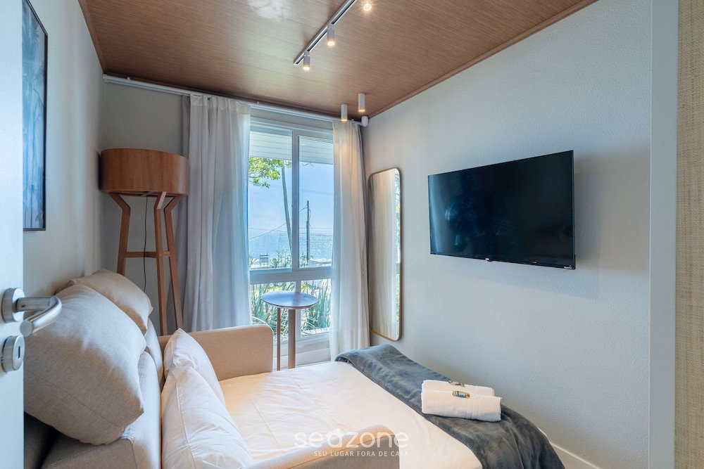 Hotel Beachfront Condominium In Morro Das Pedras - Ftss