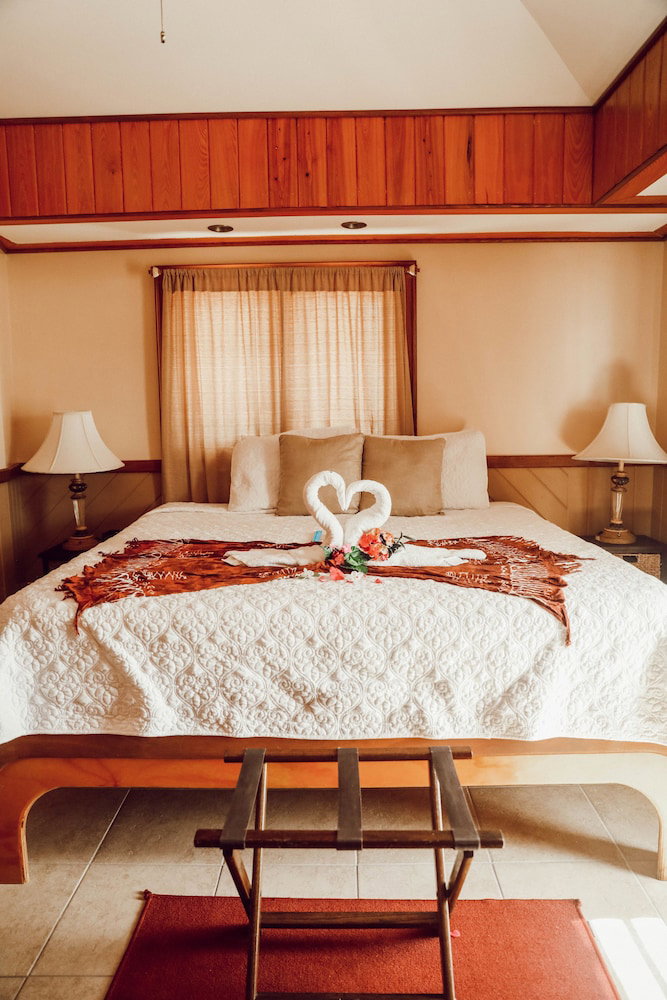 Hotel Embrace Resort
