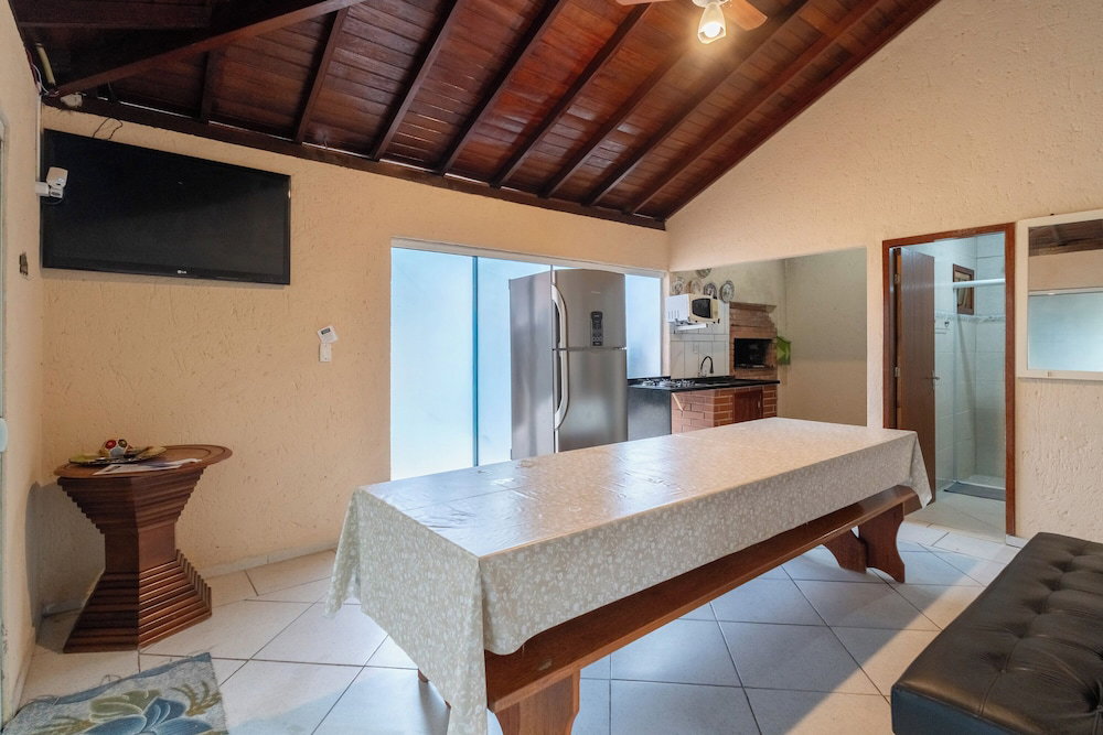 Hotel 2-Br House W/ Barbecue In Rio Tavares Mja0060