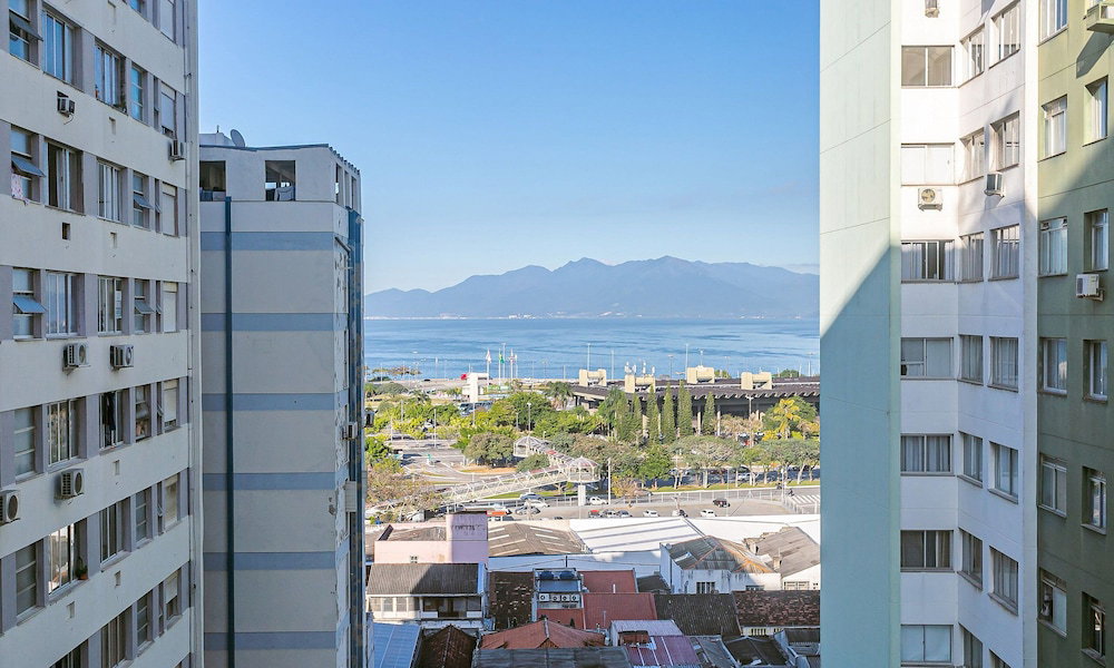 Hotel Comfortable Apt The Center Of Florianopolis Vlr801