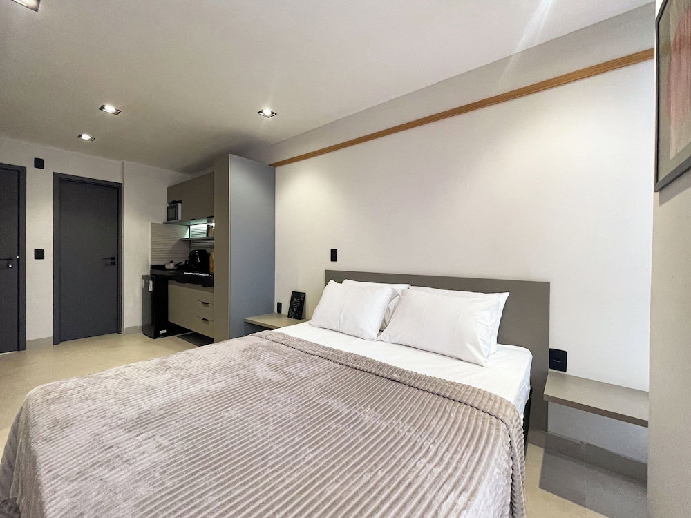 Hotel Hub Residence By Hosppedar