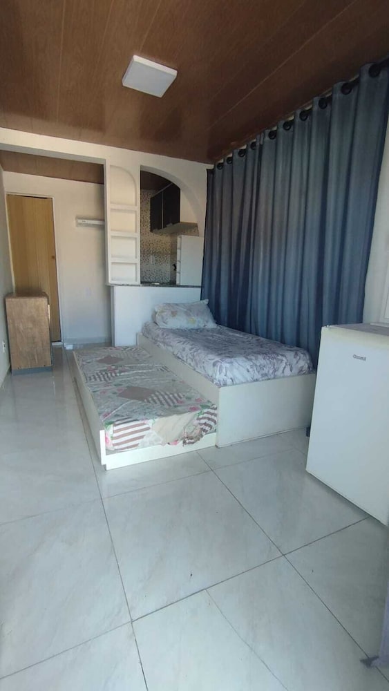 Hotel Container Black