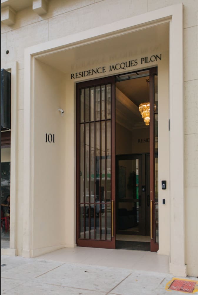 Hotel Jacques Pilon Residence