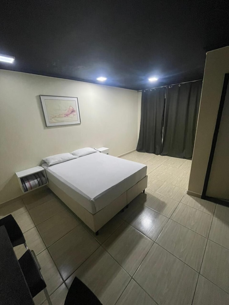 Hotel Light Motel