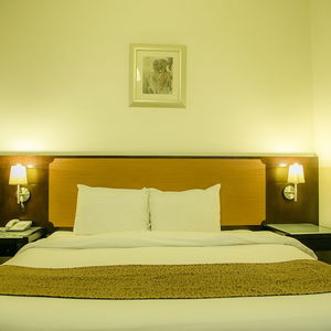 Sejur Phoenicia Hotel vacanta Dubai