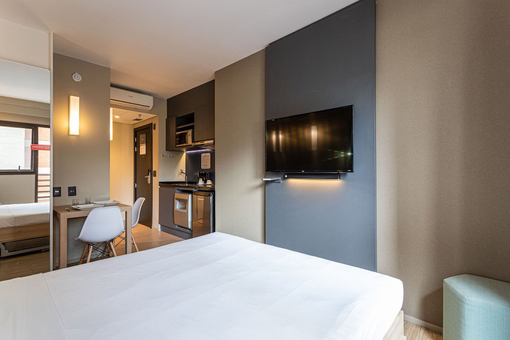 Hotel Charlie Alphaville