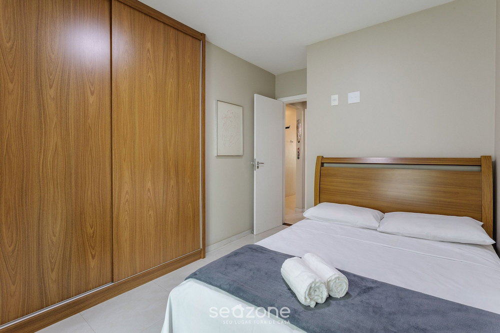 Hotel Charming Apt Just 450M From The Beach Emm0202