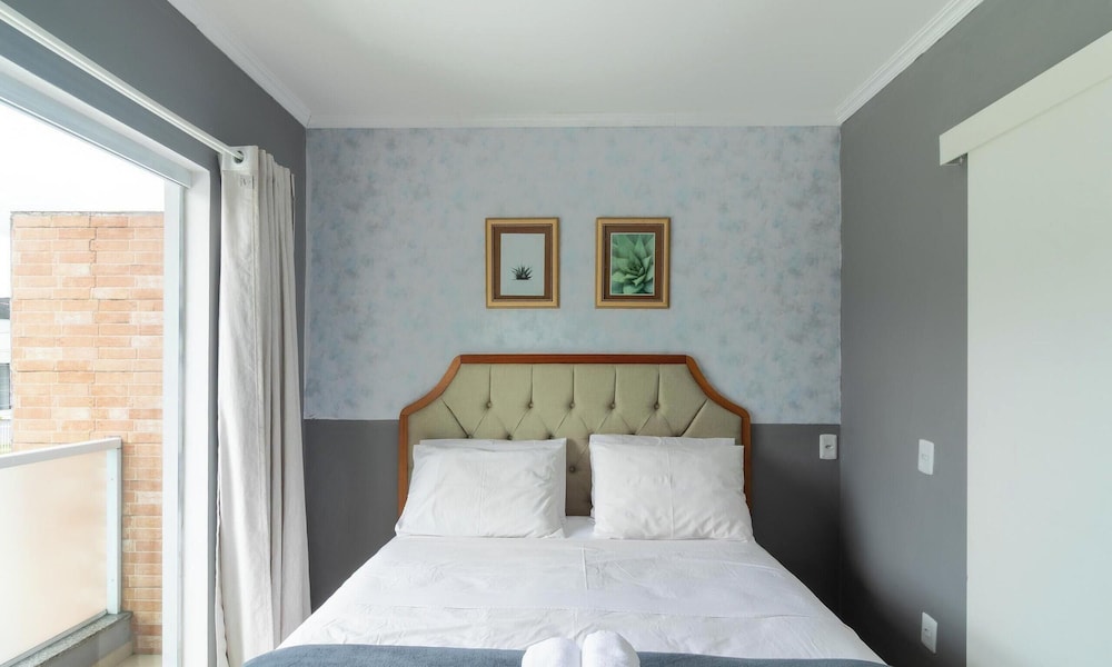 Hotel 3-Br House, 650M Fr The Mall, Blumenau Ncs0003