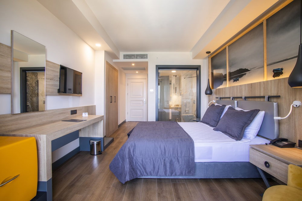 Hotel Maia Luxury Beach Hotel & Spa