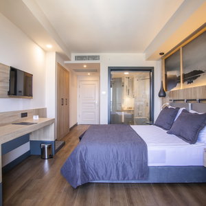 Sejur Maia Luxury Beach Hotel & Spa vacanta Kusadasi