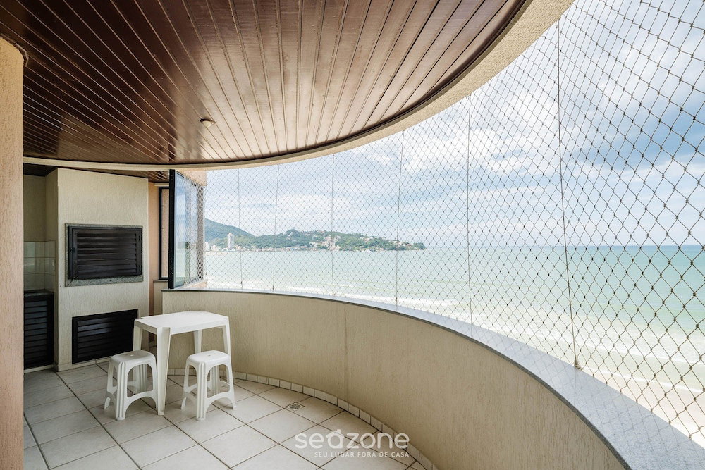 Hotel 3Br Beachfront Apt W/ Bbq Rsl0502
