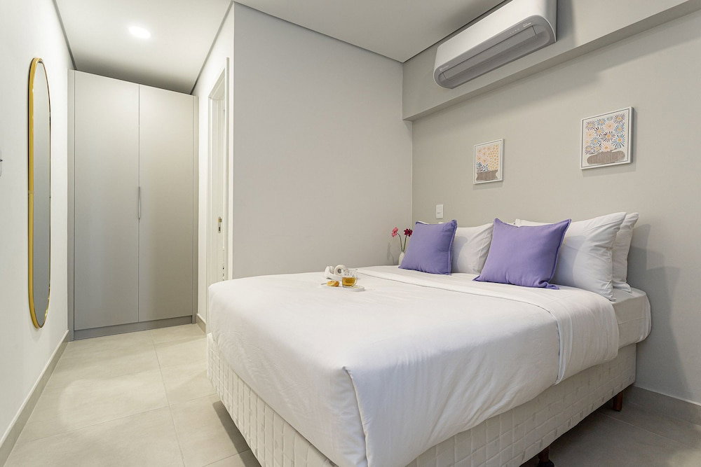 Hotel Aurora - Prédio Novíssimo E Completo No Coração Do Centro, Com Piscina E Academia Ao Lado Do Metrô República