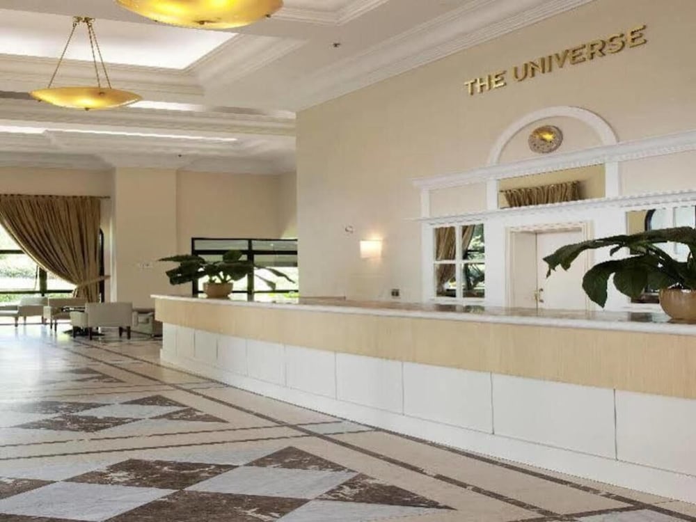 Hotel The Universe Executive Flat