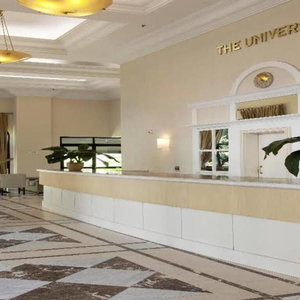 Hotel The Universe Executive Flat cazare Mirabela
