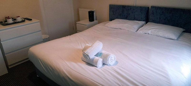 Hotel Irvine Riverside Guesthouse By Payman Club