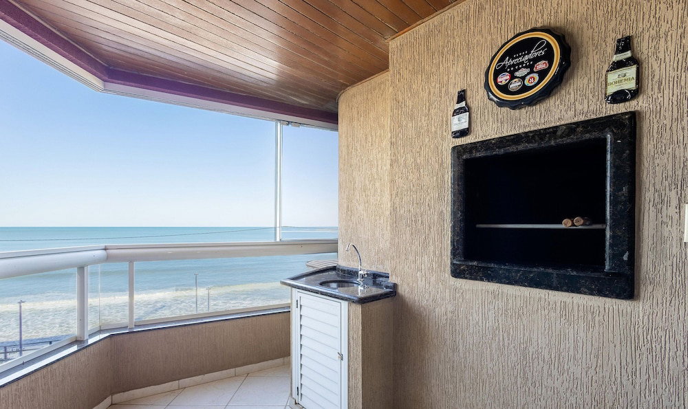 Hotel Apt Ocean View And Beachfront Dnl0201