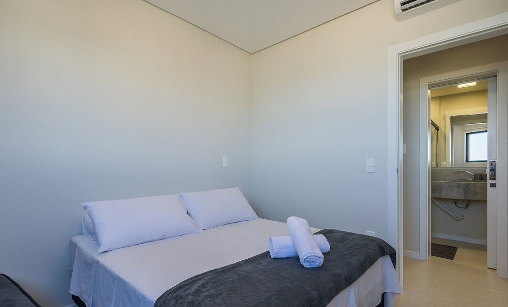 Hotel Fully Equipped Apartments With A Prime Location 600 M From Itapema Beach Lprs
