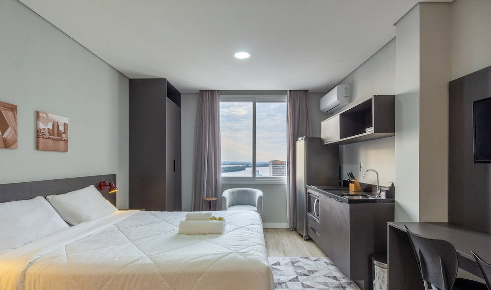 Hotel Studio W/ Pool Near Redencao Park Tco1210