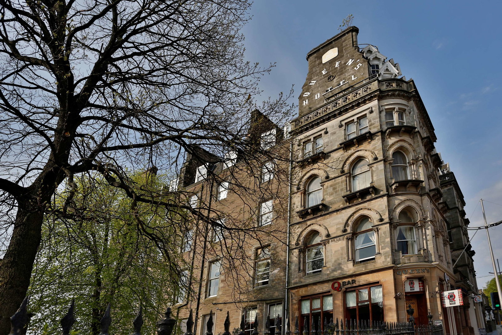 Queen's Hotel