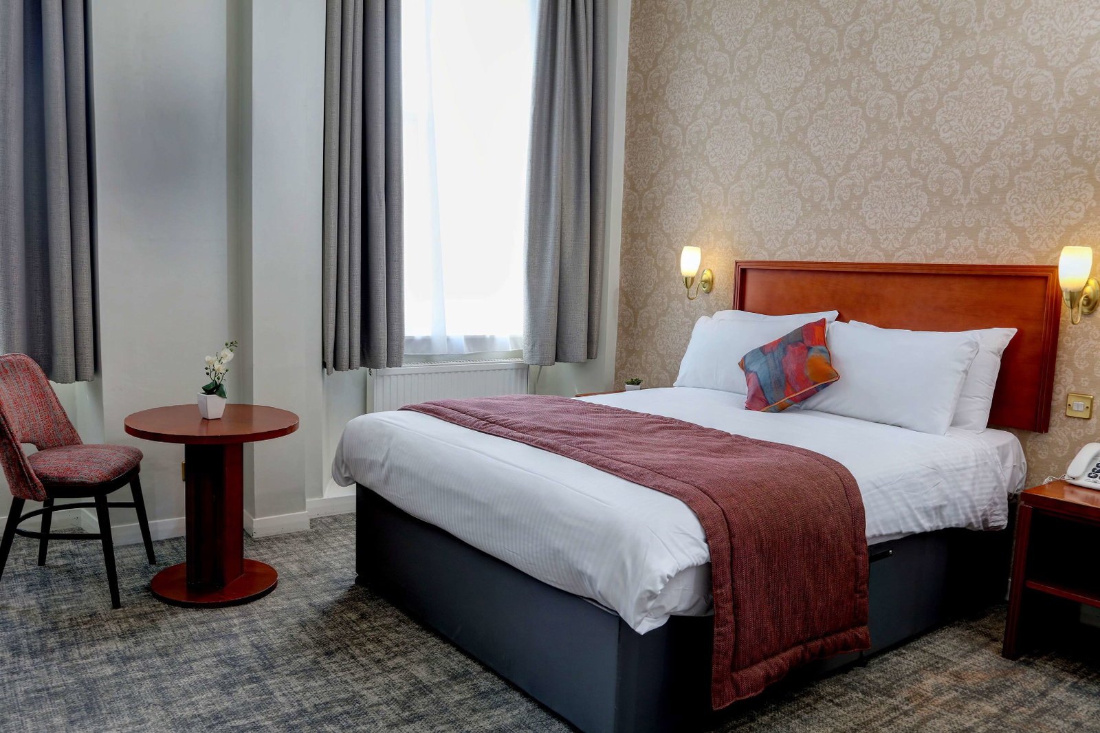 Queen's Hotel