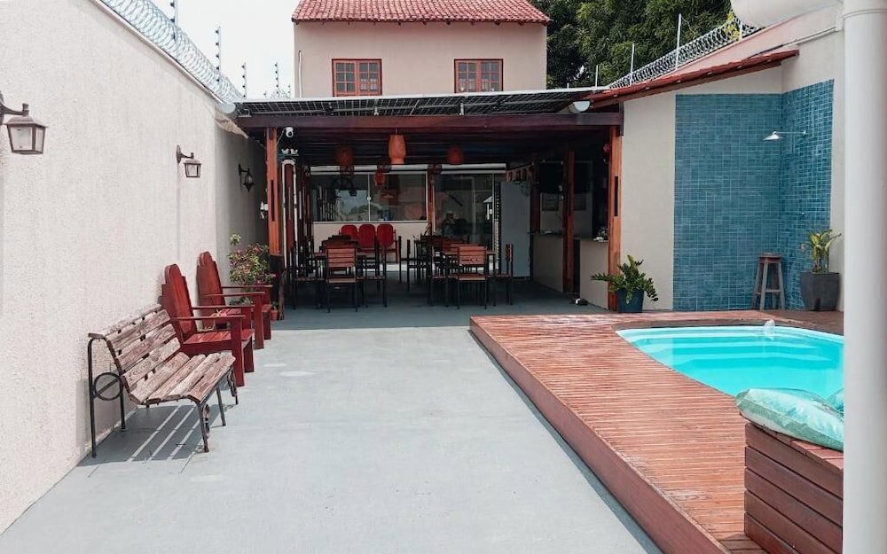 Hotel Angatu Hostel Service