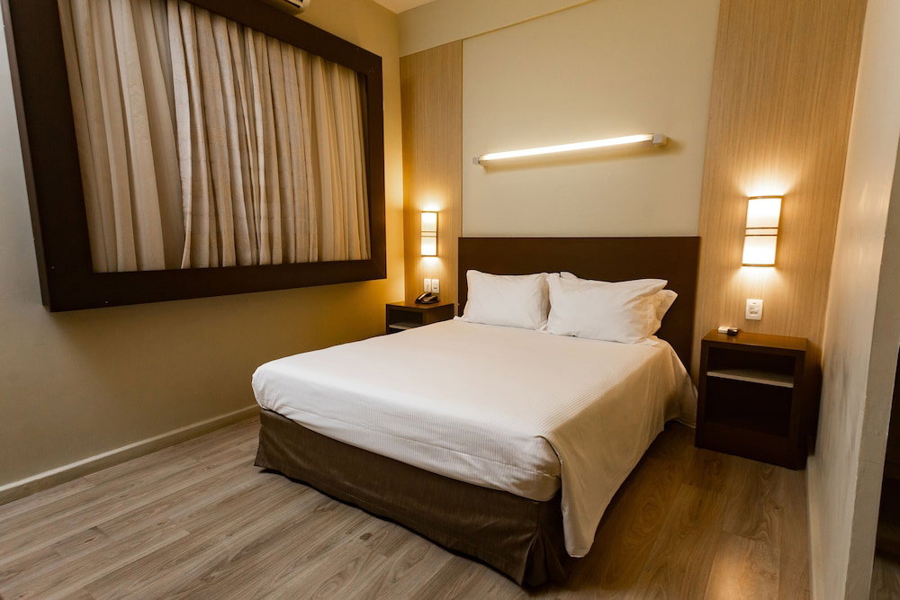 Hotel Master Cosmopolitan