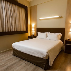 Hotel Master Cosmopolitan cazare Luzilandia