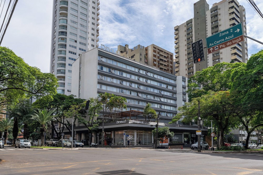 Hotel Deville Prime Maringá