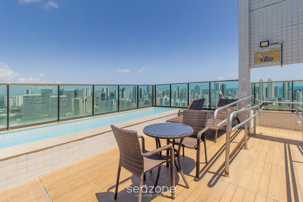 Hotel Charming Studio Near The Airport Gln0805