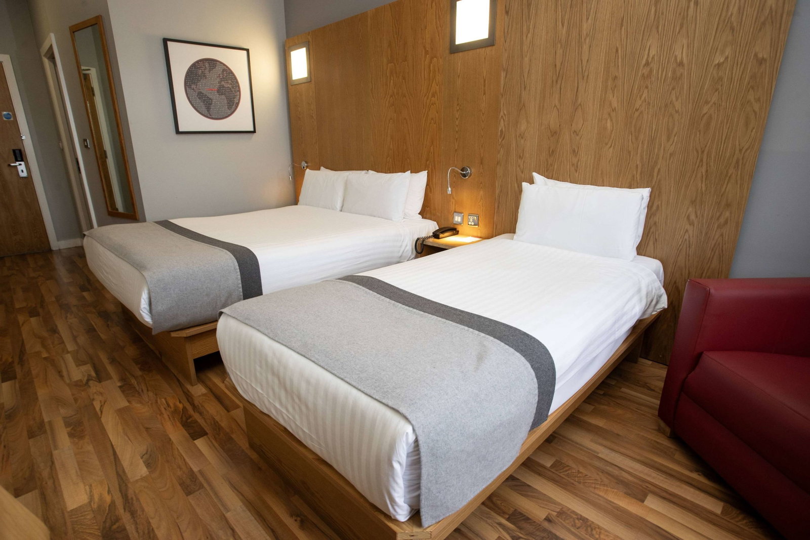 Hotel Ramada By Wyndham Belfast City Centre