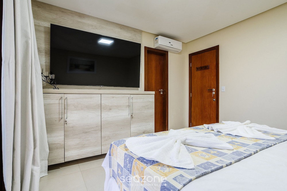 Hotel House With A Pool 5 Minutes From The Beach Cmv004
