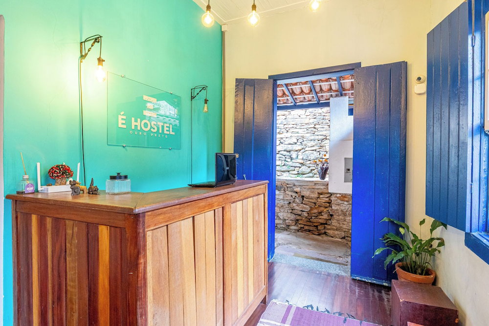 Hotel É Hostel