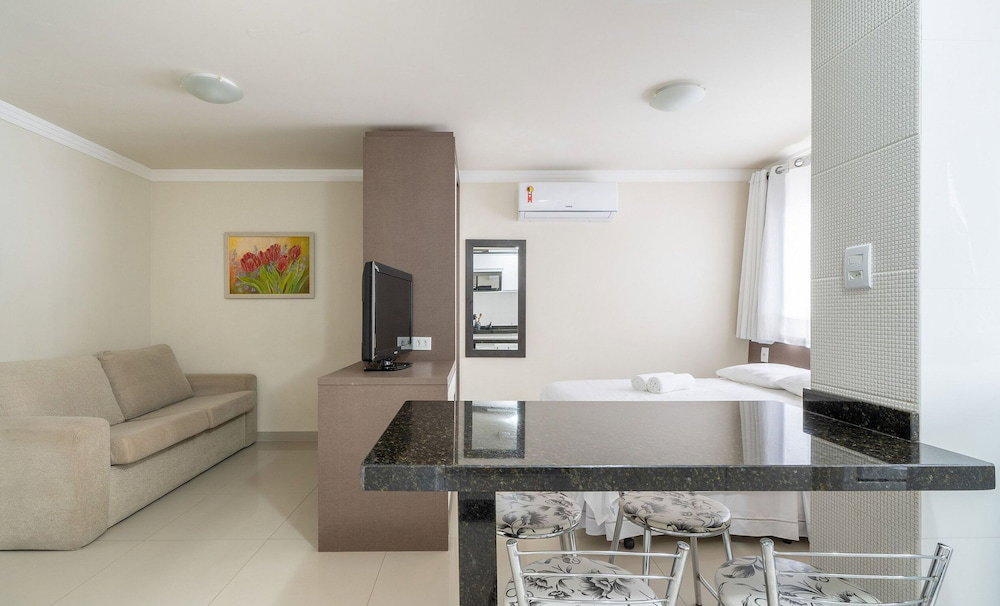 Hotel Studio 2Min From Beach Bc Close To Attrac. Eac1304