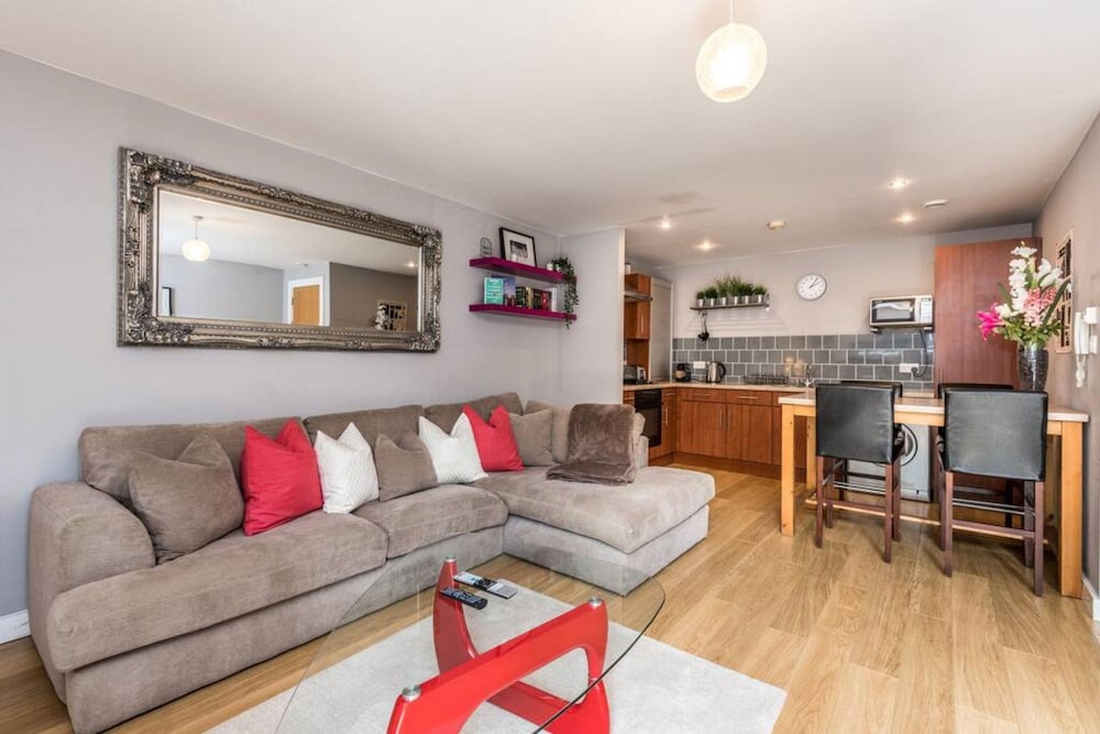 Host Apartments York Place Apt