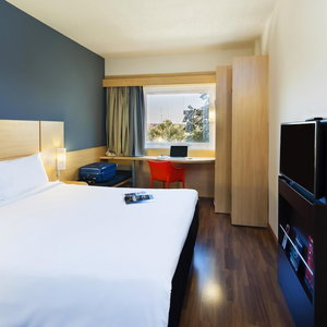 Hotel Ibis Paulinia cazare Santa Cecilia