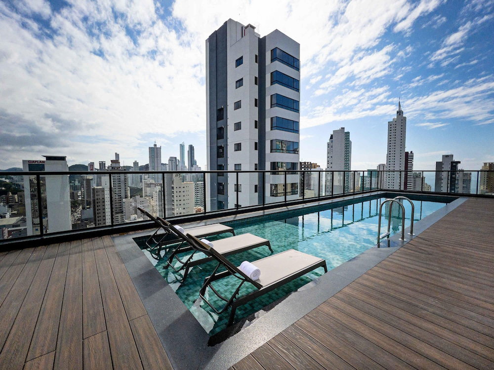 Hotel Ibis Budget Camboriú