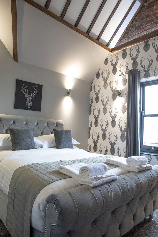 The Glebe Hotel